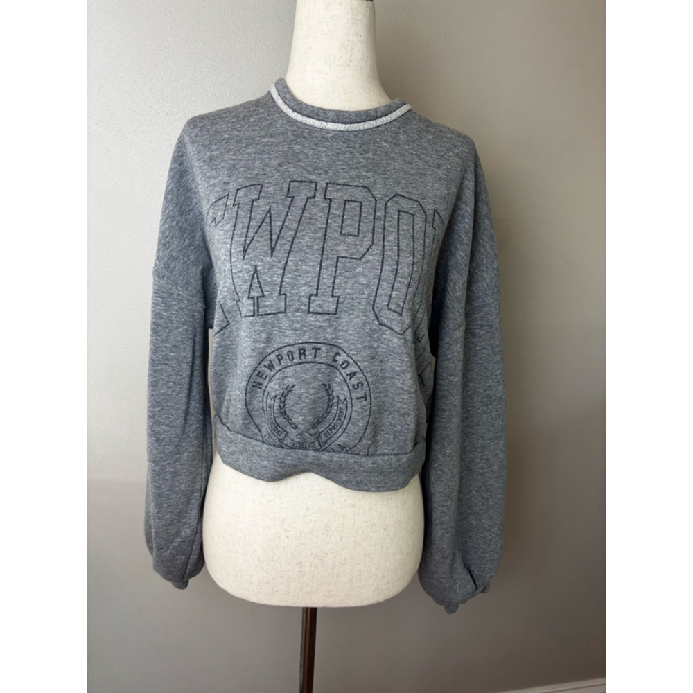 Arizona Jean Co. Gray Cropped Sweatshirt XS Newport crewneck casual preppy
